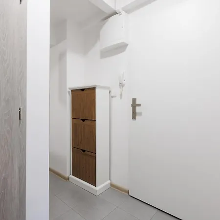 2 Bedrooms Apartment Near The Metro Prague Exterior photo