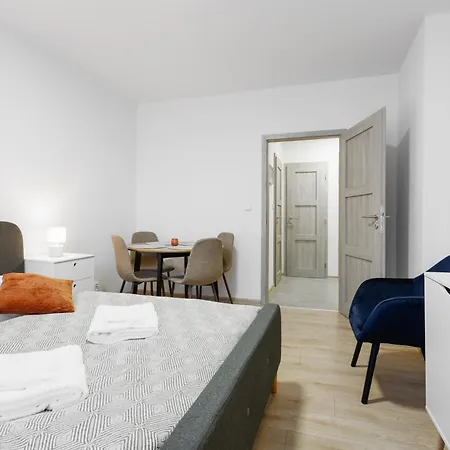 2 Bedrooms Apartment Near The Metro Prague Exterior photo